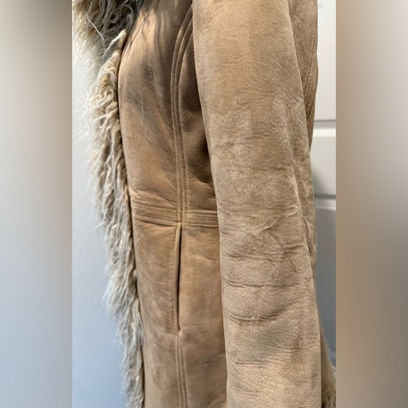 Vintage H&M Women's Tan Suede Leather Long Coat with Shaggy Furry Trim - Picture 6 of 17